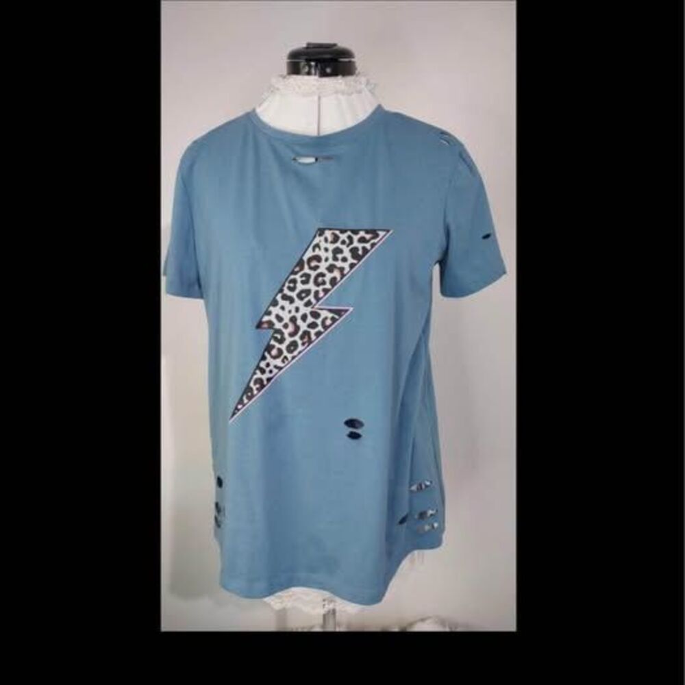 Medium Tee  Leopard Lighting Bolt distressed EUC 20” pit-pit 26” length C3402